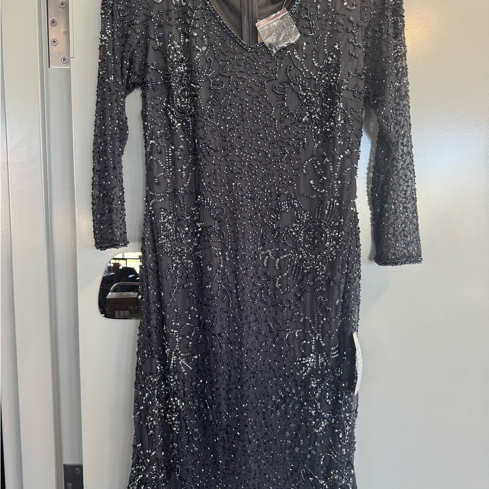 Pizarro Nights beaded v-neck cocktail dress